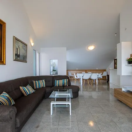 Apartahotel Lantina Betina (Sibenik-Knin)