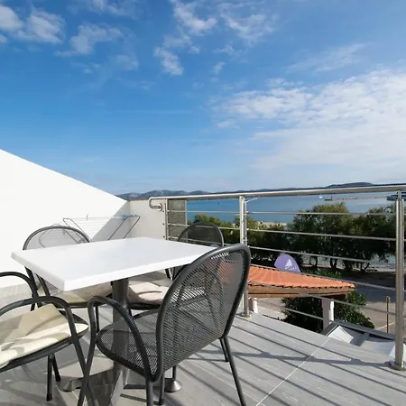 Lantina 4*
