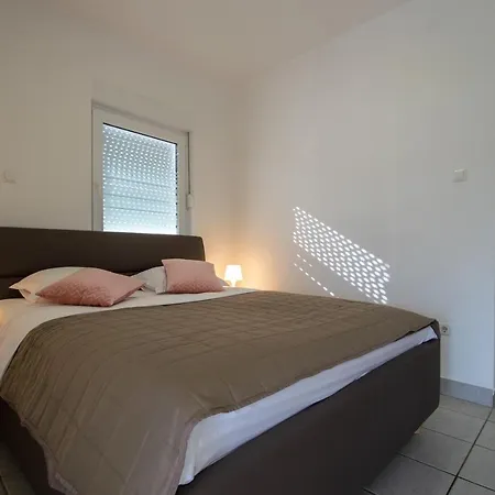 Apartahotel Lantina Betina (Sibenik-Knin)