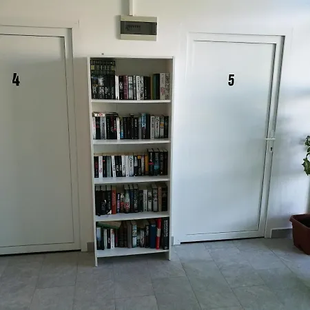 Ξενοδοχείο με διαμερίσματα Lantina