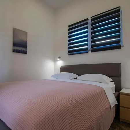 Lantina Ξενοδοχείο με διαμερίσματα 4*