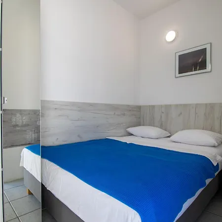 Lantina 4*