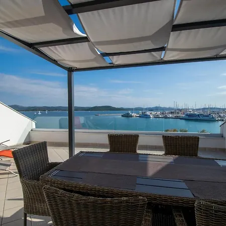 Apartahotel Lantina Betina (Sibenik-Knin)
