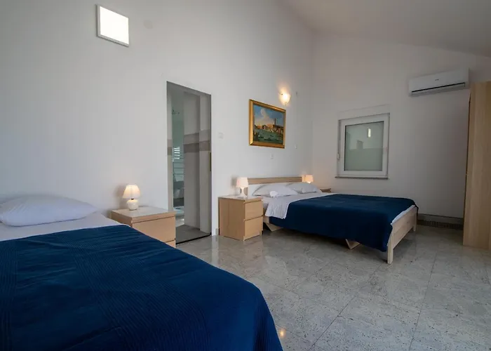 Apartahotel Lantina 4*