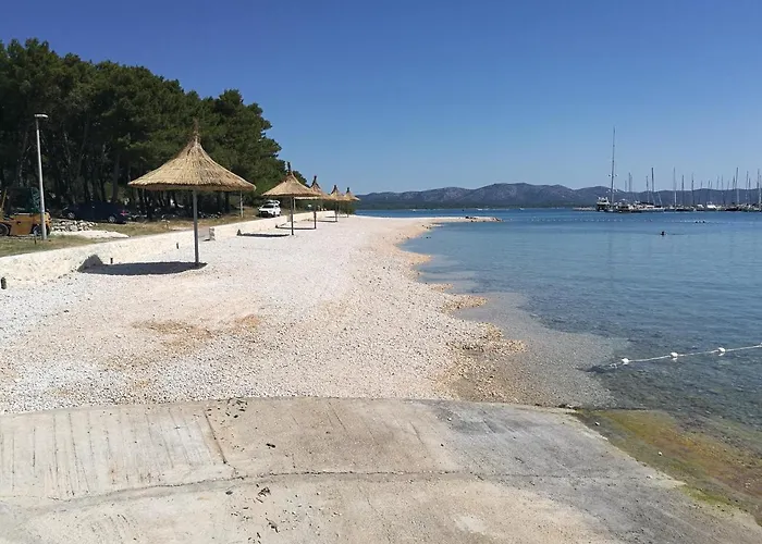 Apartahotel Lantina 4*