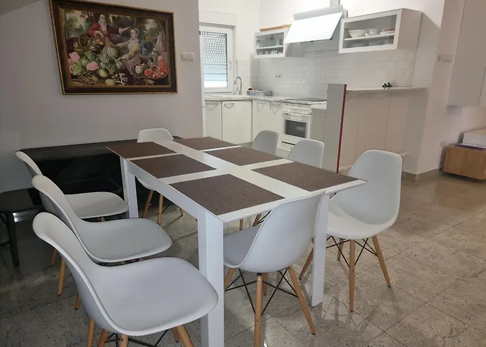 Lantina Apartahotel 4*